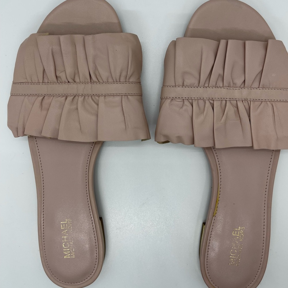 Michael Kors Bella Ruffle Flat Leather Slide Sandal/ Soft Pink/ Size 7